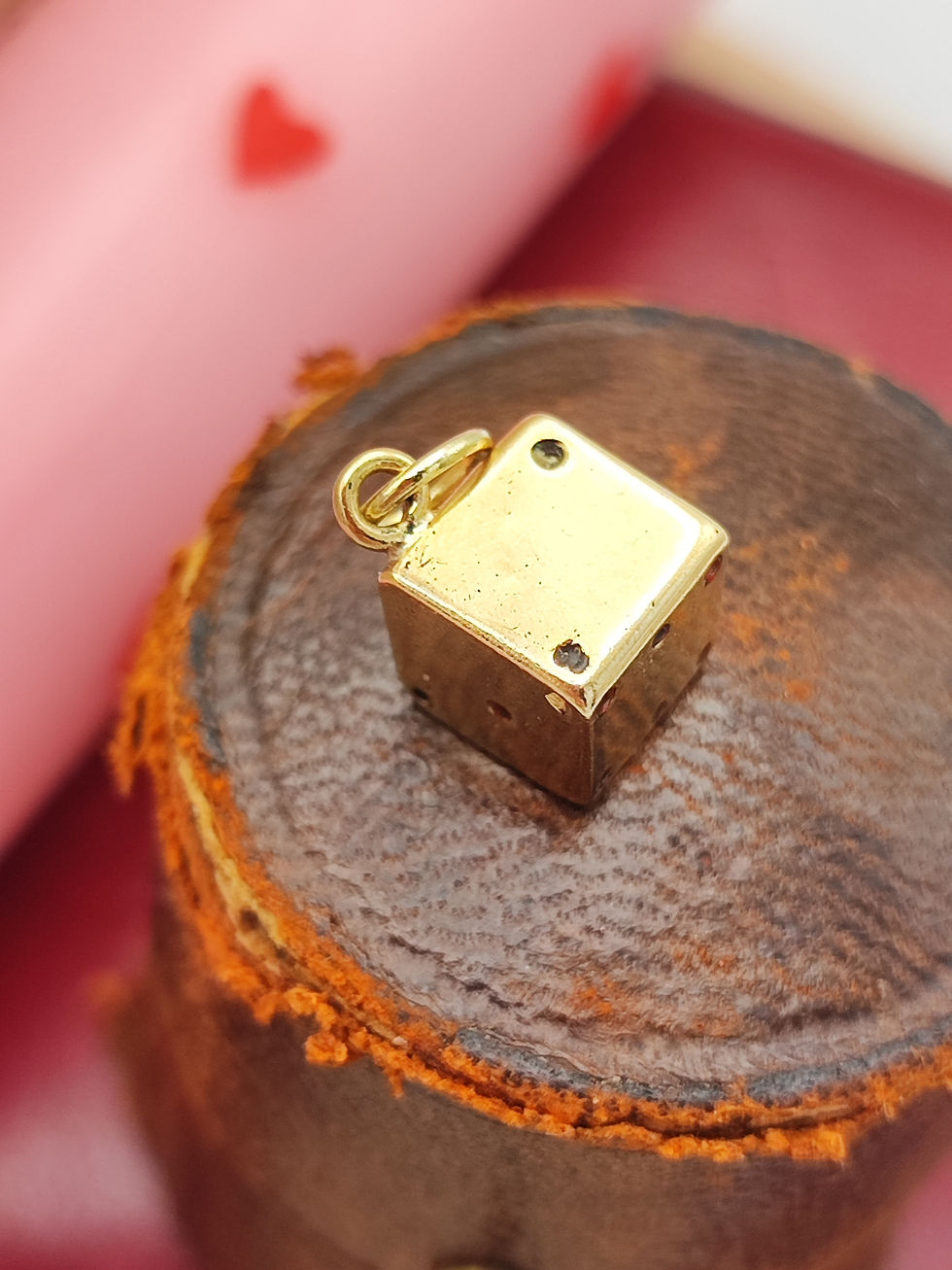 Thumbnail: Vintage 9ct enamel dice charm 