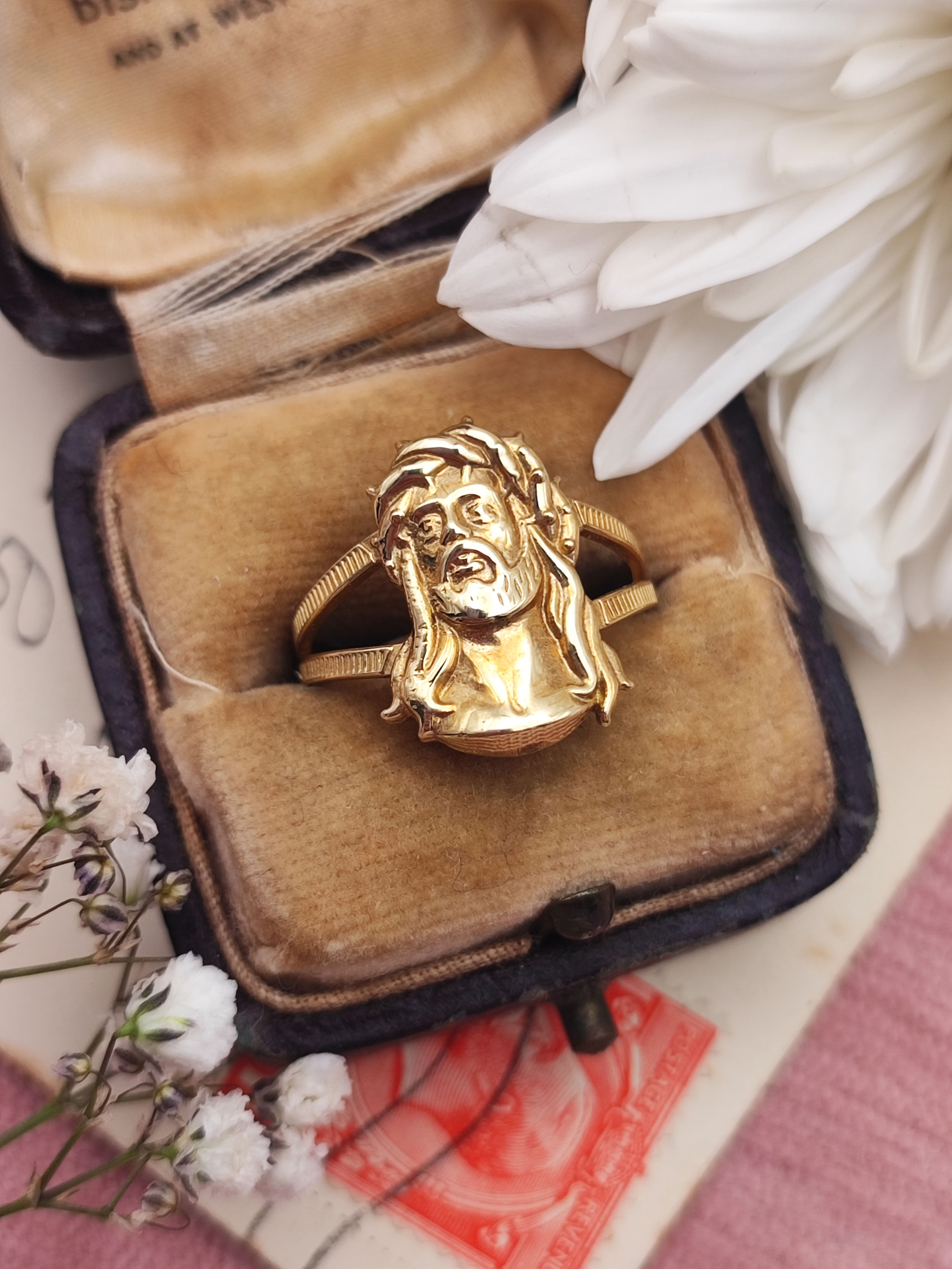 10k gold Jesus ring 