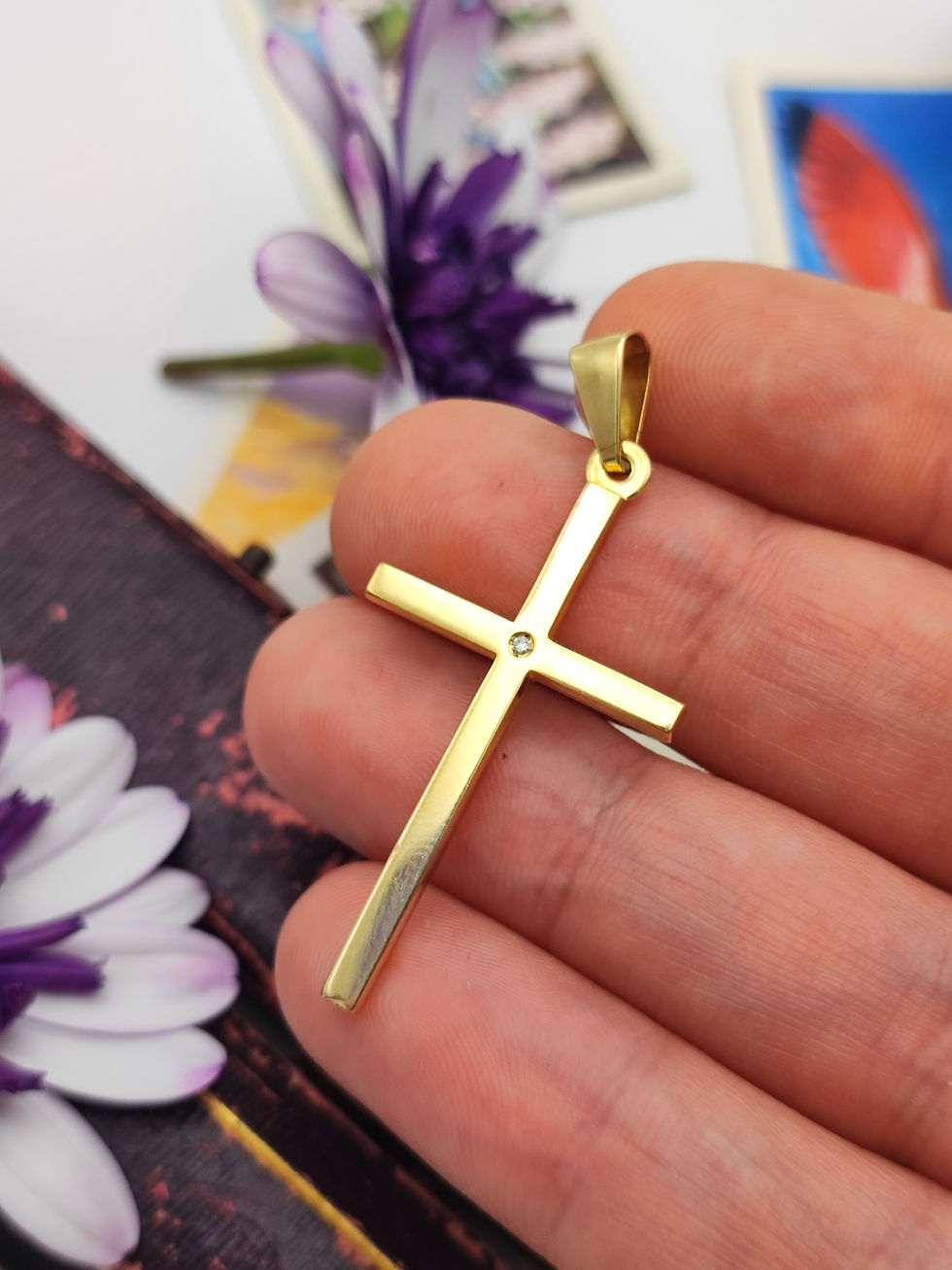 Thumbnail: 9ct gold diamond cross