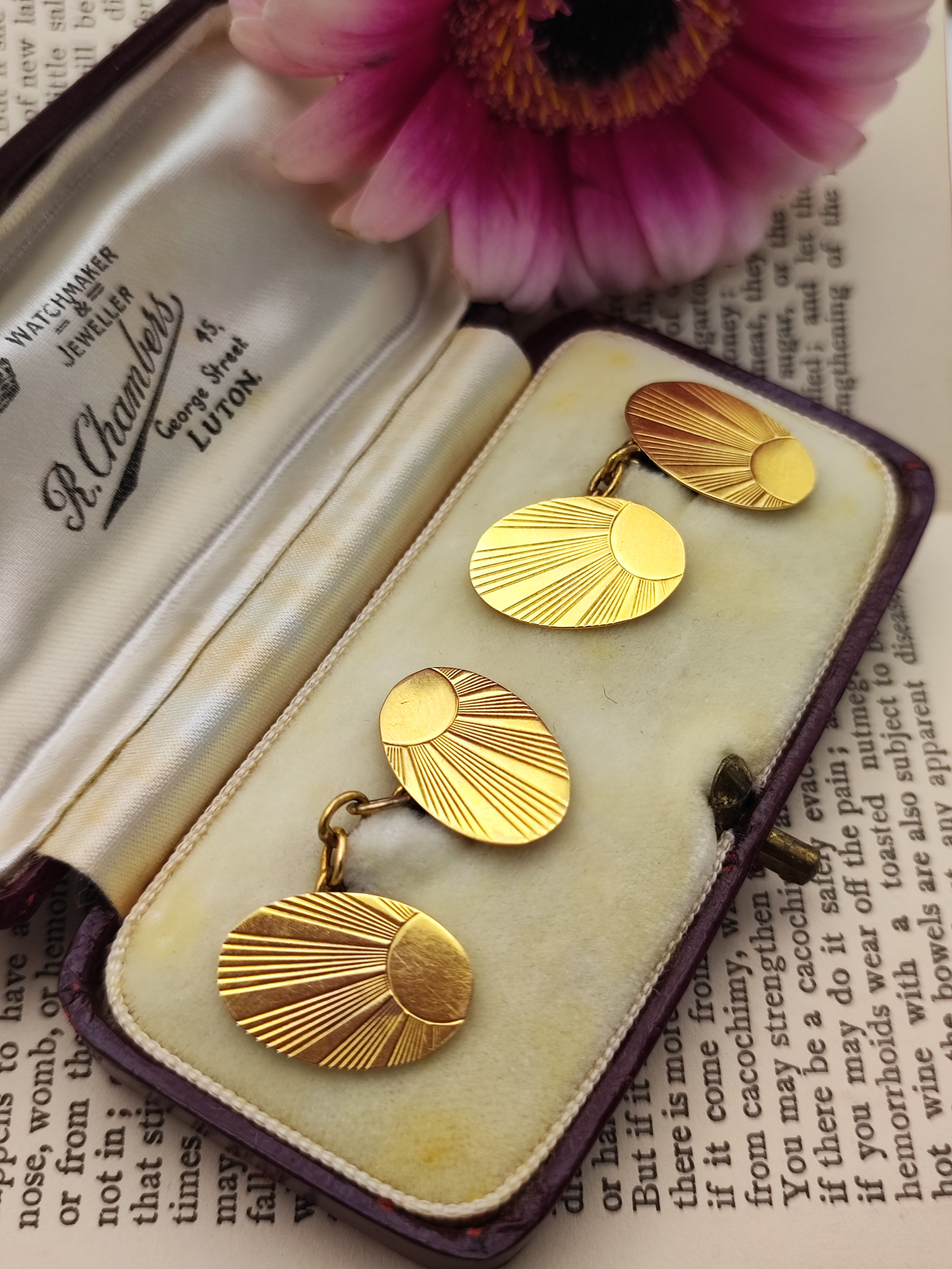 Vintage 9ct sunburst cufflinks 