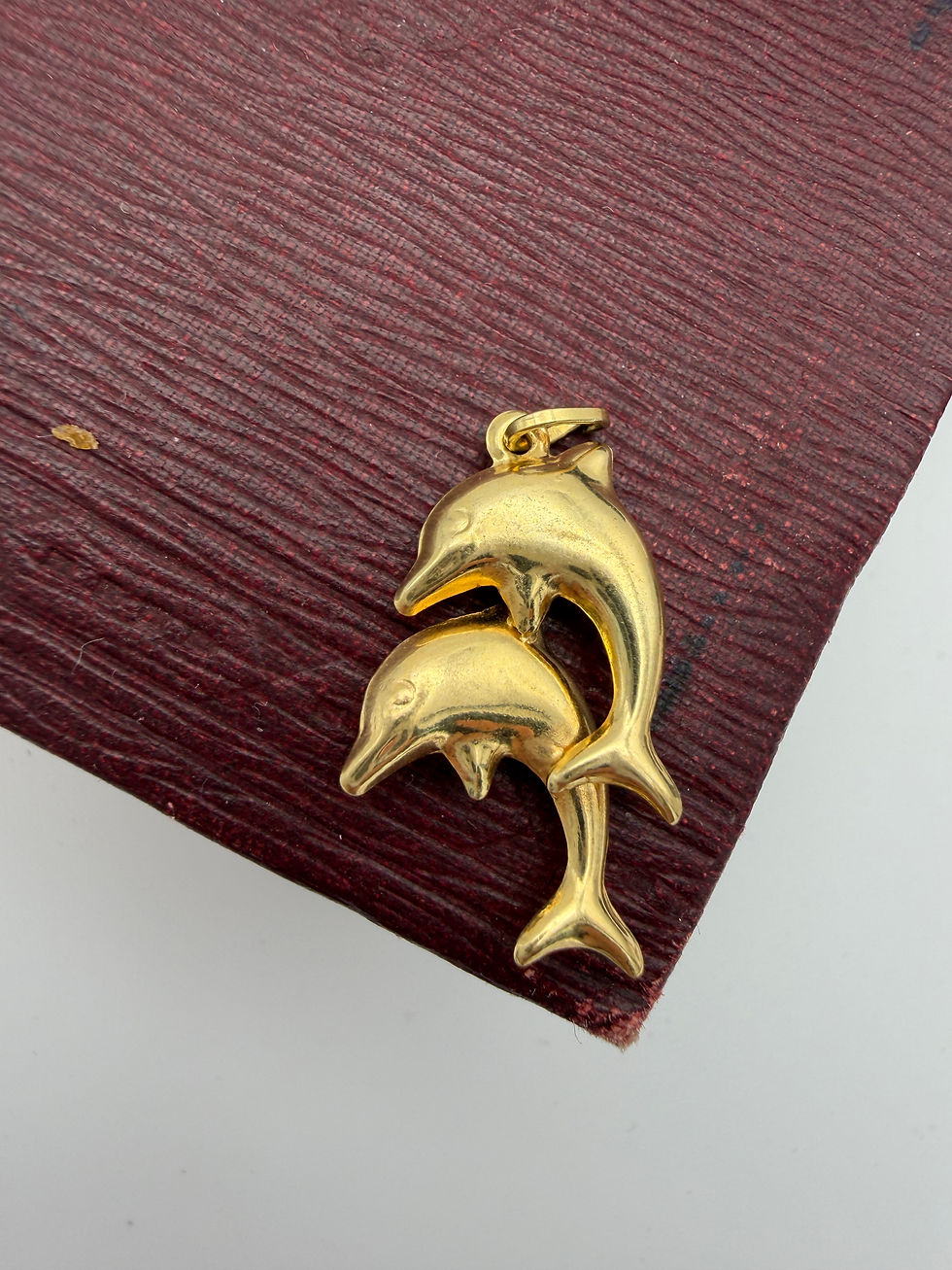 Thumbnail: 9ct double dolphin charm 