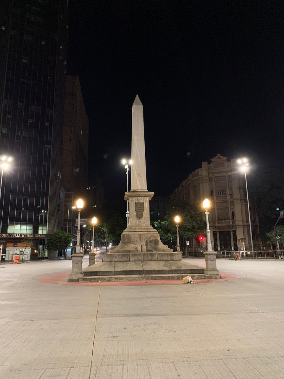 O obelisco limpo