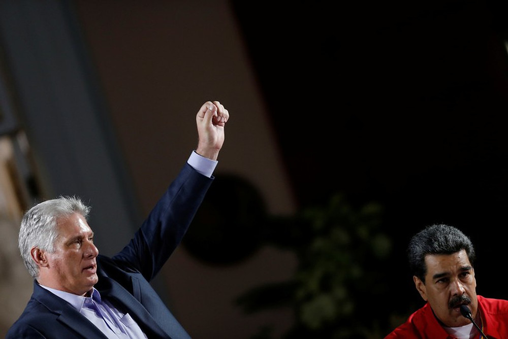 Díaz-Canel e Maduro, 'presidentes' de Cuba e Venezuela, respetivamente, na clausura do XXV encontro do Foro de São Paulo