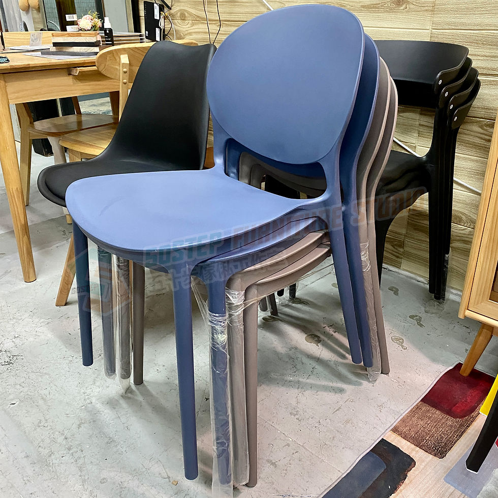 Thumbnail: CHEW Color Designer Plastic Chair 設計師傢俱可疊式純色餐椅