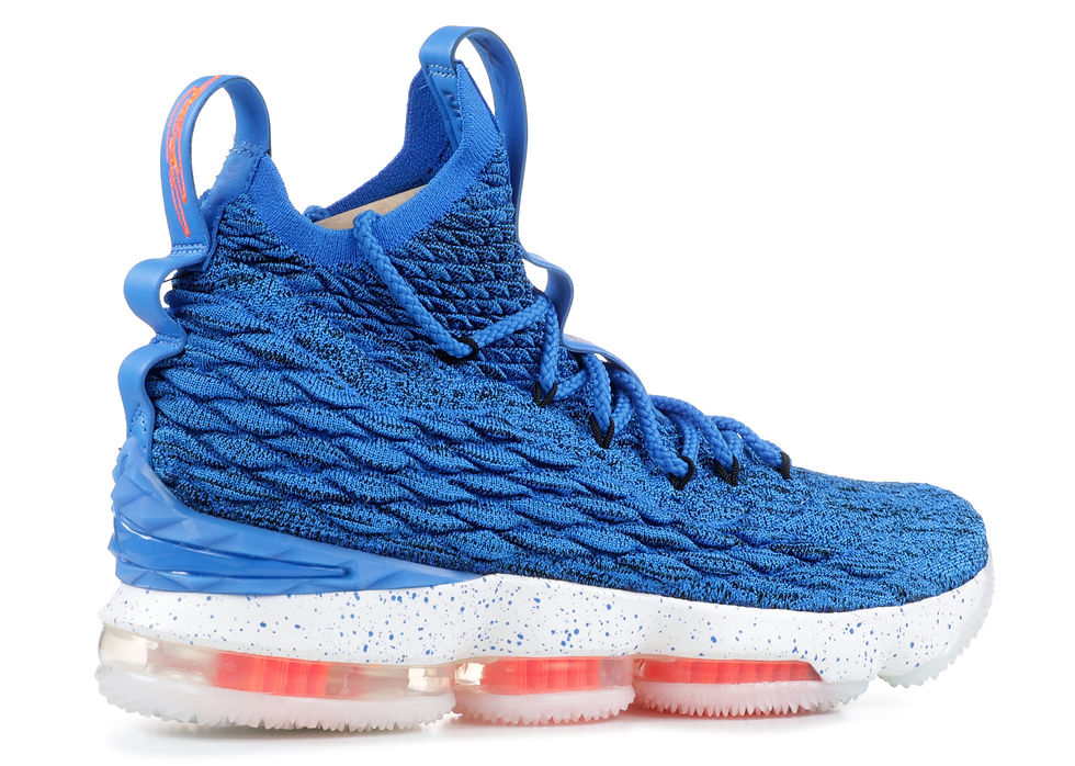 Thumbnail: Nike LeBron 15 "Hardwood Classics"