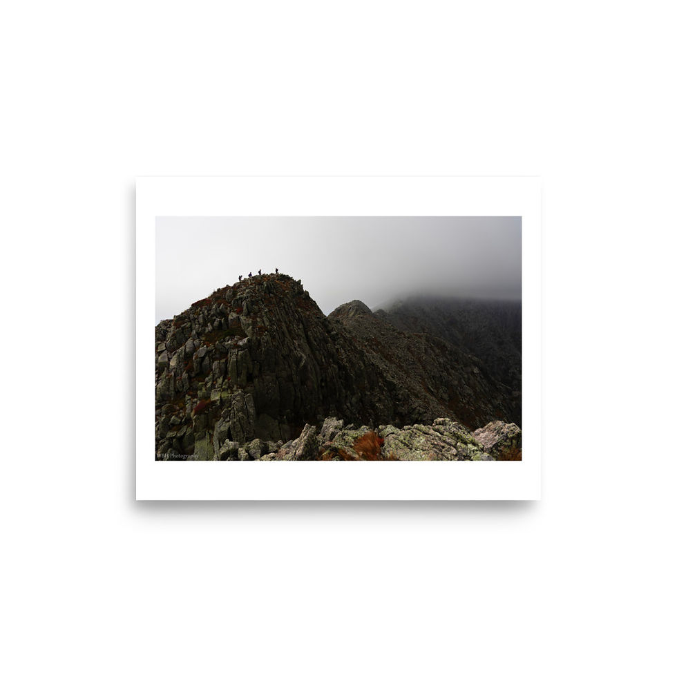 Thumbnail: Knife's Edge (Glossy Print)