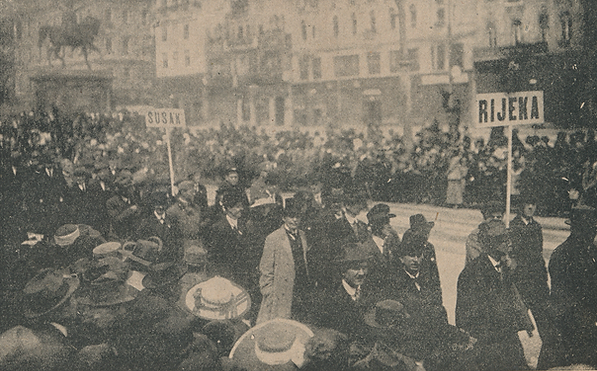 Fotografija zastupnika Rijeke i Sušaka u svečanoj povorci prijenosa posmrtnih ostataka u Zagrebu