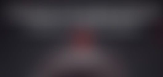 Futuristisches Bild eines menschlichen Gehirns, das durch ein rotes X als Offline-Modus und inaktive Schaltkreise dargestellt wird. Der Slogan lautet: "Leadership ohne Digital-Mindset = Gehirn im Offline-Modus". Visualisiert die dringende Notwendigkeit der Digitalen Kompetenz als 21st Century Skill.