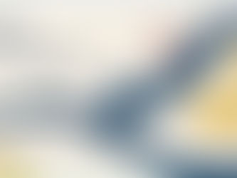 Abstraktes Artwork zur agilen Führung: Geometrische Formen und Netzwerkstrukturen in Navy, Gold und Rot auf cremeweißem Hintergrund mit dem Schriftzug 'Agile Führung' in moderner Poppins-Light-Schrift, Symbol für Transformation und Innovation