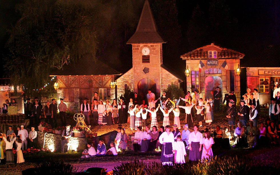 SPECTACLE HIER UN VILLAGE