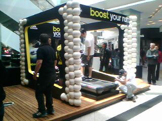 Stand ambientado con poliuretano