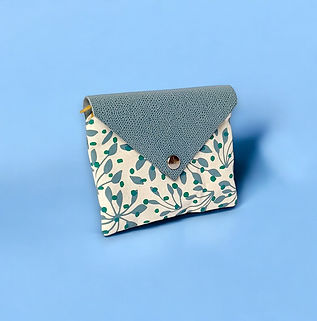 PORTE MONNAIE BOUQUET BLEU GRIS POIDS TURQUOISE 06-Photoroom (7).jpg