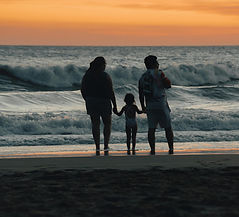 free-photo-of-a-family-on-the-beach.jpg