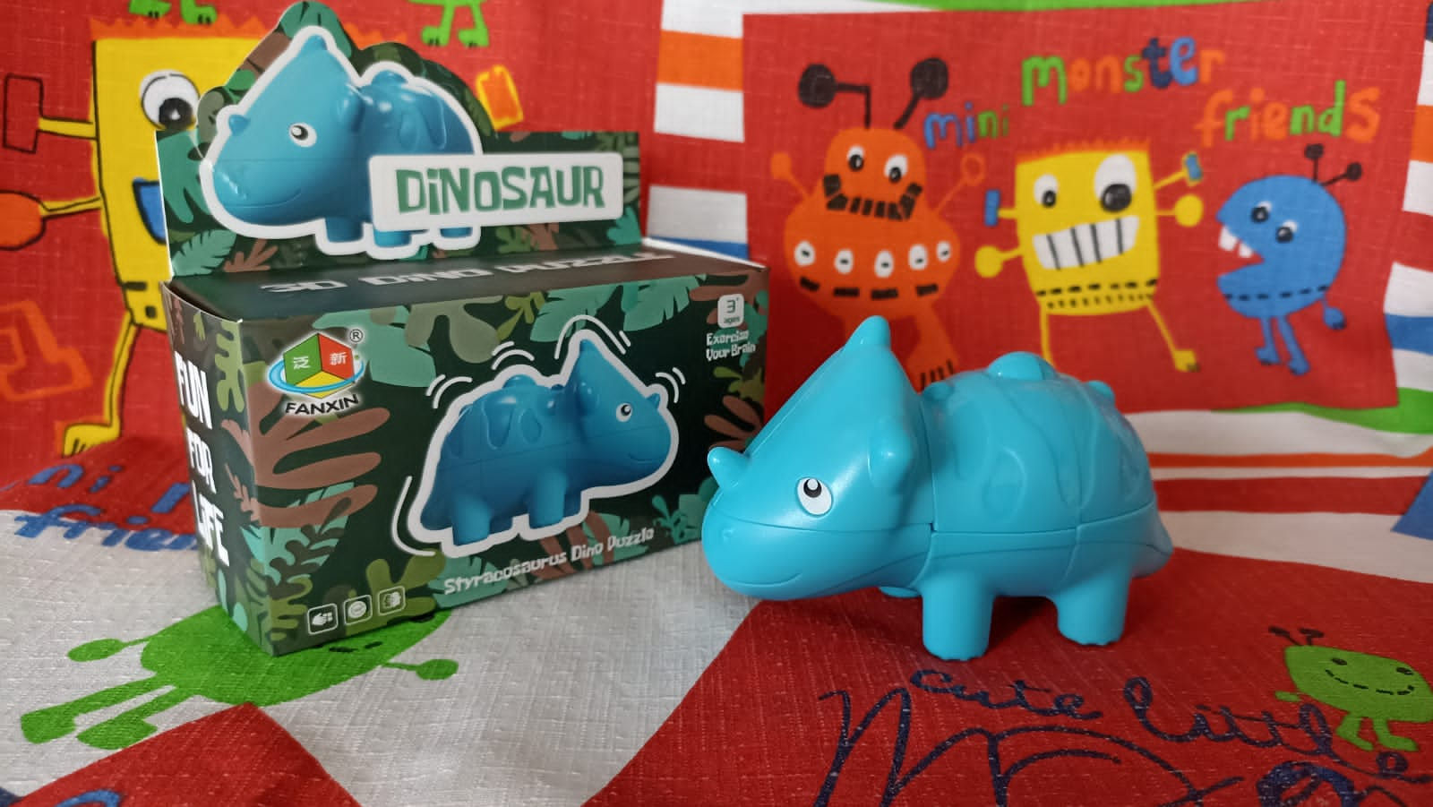 Dinosaurio azul claro 2x2x3 Styracosaurus