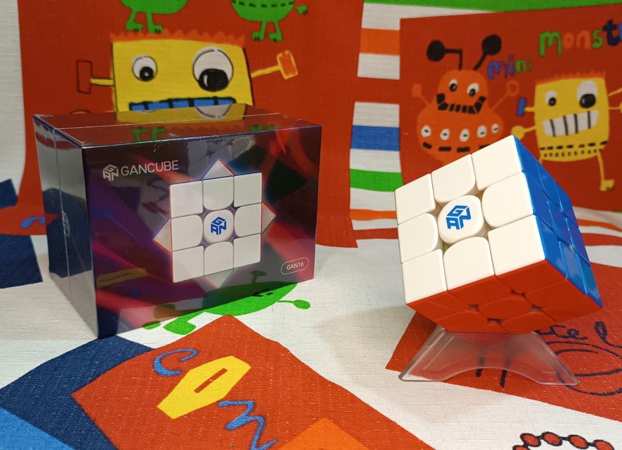 3x3 Gan 16 M Maglev UV magnético stickerless