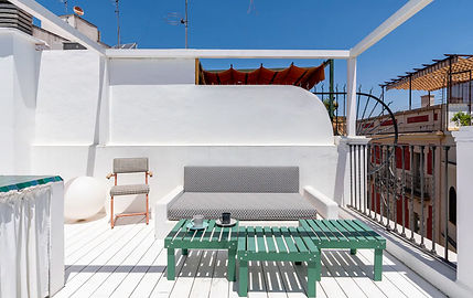 Terraza de vivienda vendida en San Bernardo Sevilla. Agentes Inmobiliarios en Sevilla. Ippal&InversionesSan Bernardo