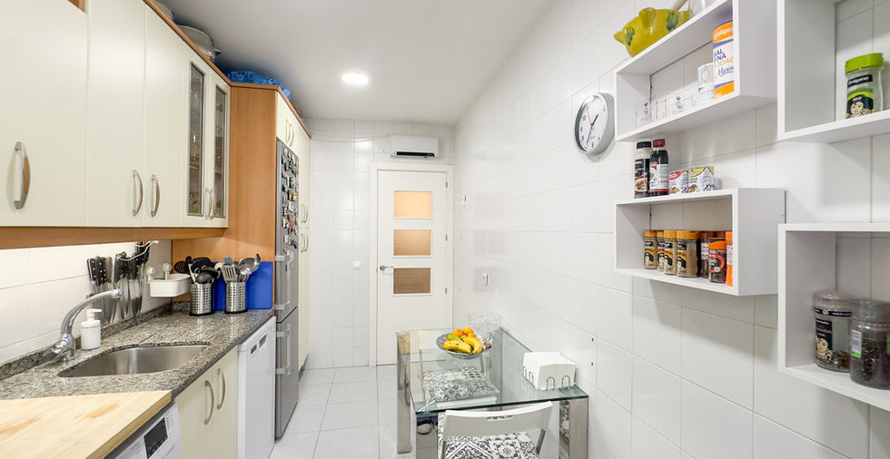 Office en cocina de vivienda en venta en calle Feria Sevilla. Agentes Inmobilairios en Sevilla. Ippal&Inversiones