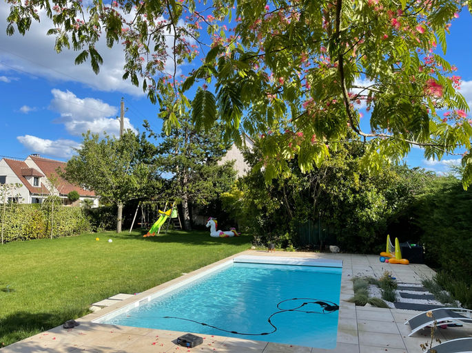 Une intervention régulière hebdomadaire, au ponctuelle est gage de longévité pour votre piscine.