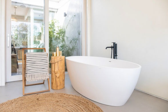 Bathtub at Casa Chilli Comporta