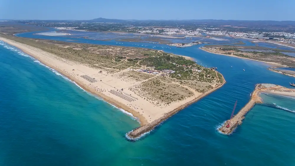 Tavira-island.webp