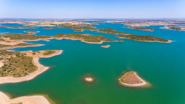 Immersed-in-nature-in-Portugal's-Alentejo.webp