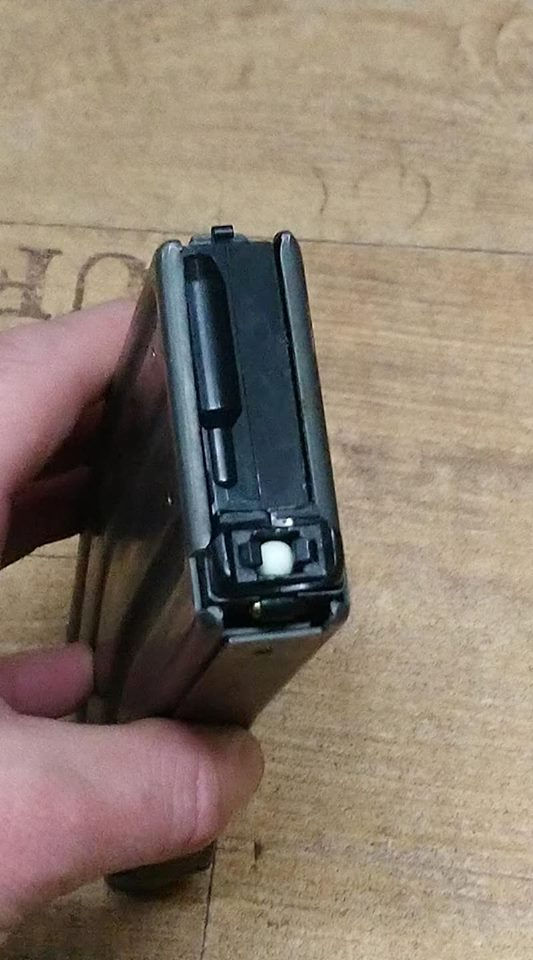 Thumbnail: Eagle Industries 5.56 (AR-15/M4/M16) Single Magazine MOLLE Pouch & Magazine