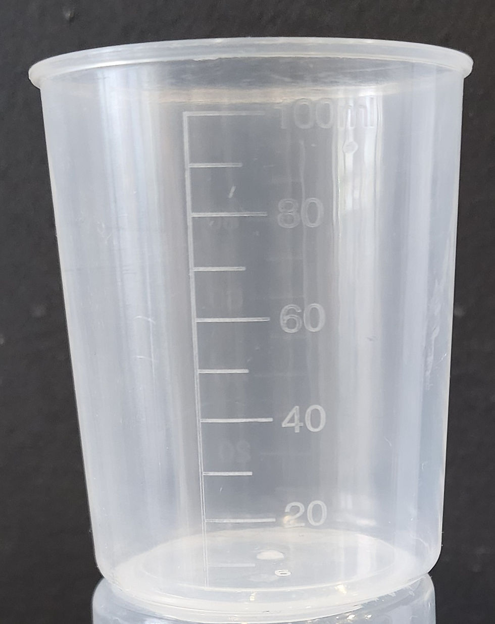 Goblet gradué 100ml