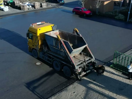 Die Mulde wird zwischengelagert...