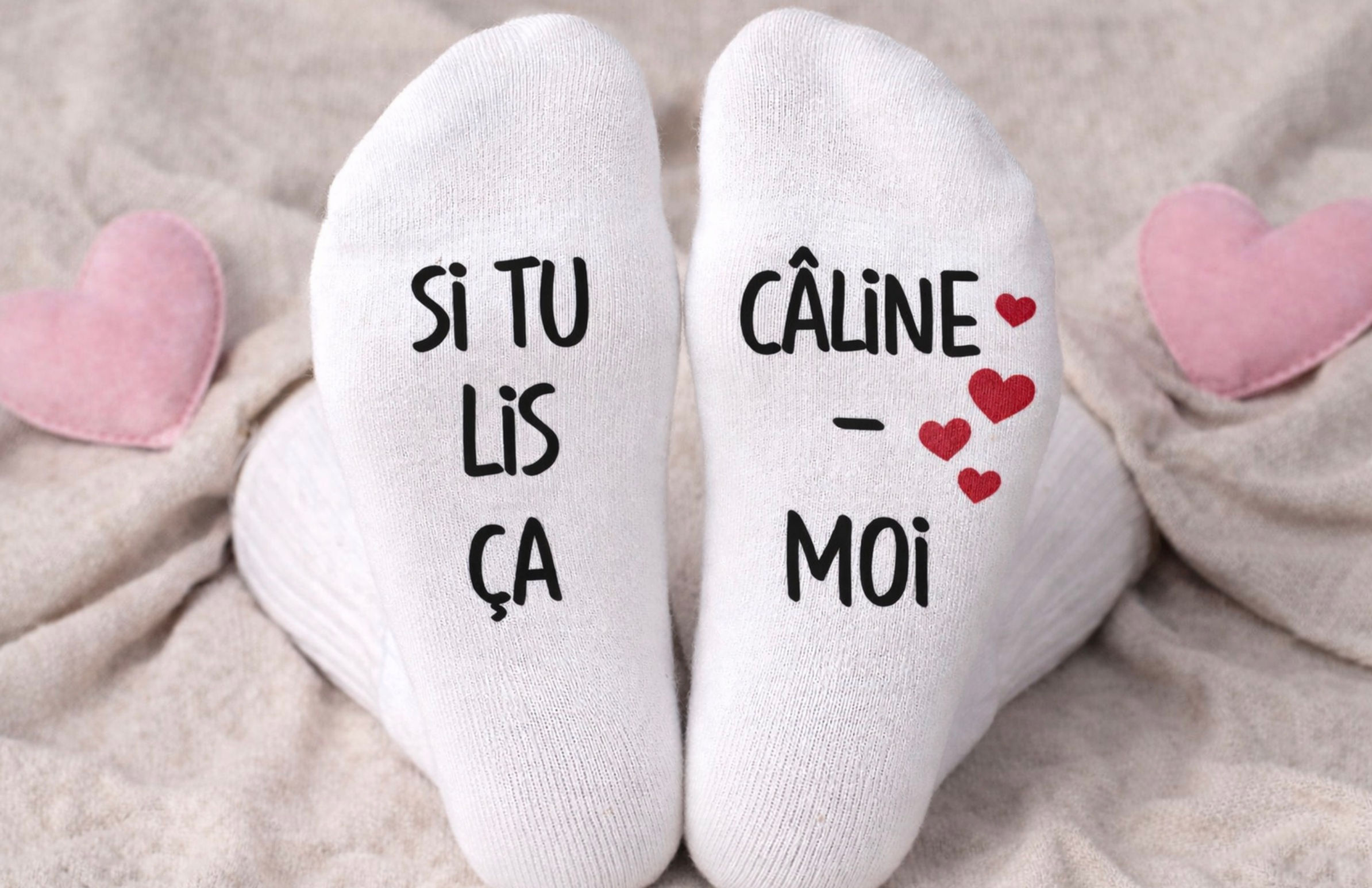 Chaussettes coquines pour se réchauffer avec des câlins