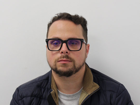 Met cop who sent messages about sexually abusing children dodges jail term