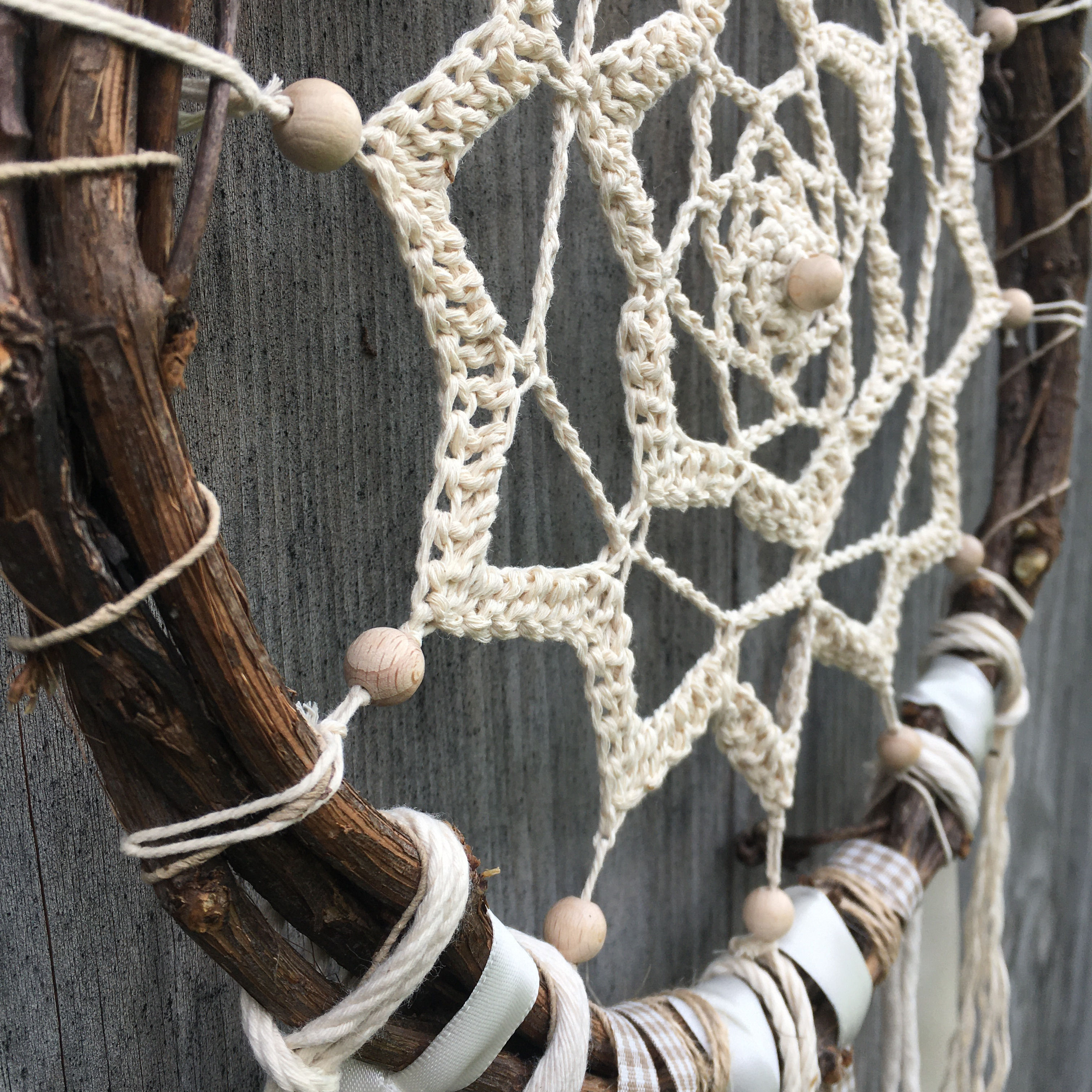 Traumfänger aus Rebenholz