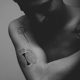 Brighton and Hove | Cosmic Love Studio | London | South West | SuperQueen Tattoo | Fine-line tattoo | Blackwork tattoo | Body Art | Tattoo Concepts |Tattoo Flash | Tattoo ideas | women | men | unique | delicate | meaningful | tattoo therapy | Pau.k.tattoo | Paula Kurowska