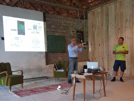 Illóolaj lepárló workshop Marco Valussival az Őrségben