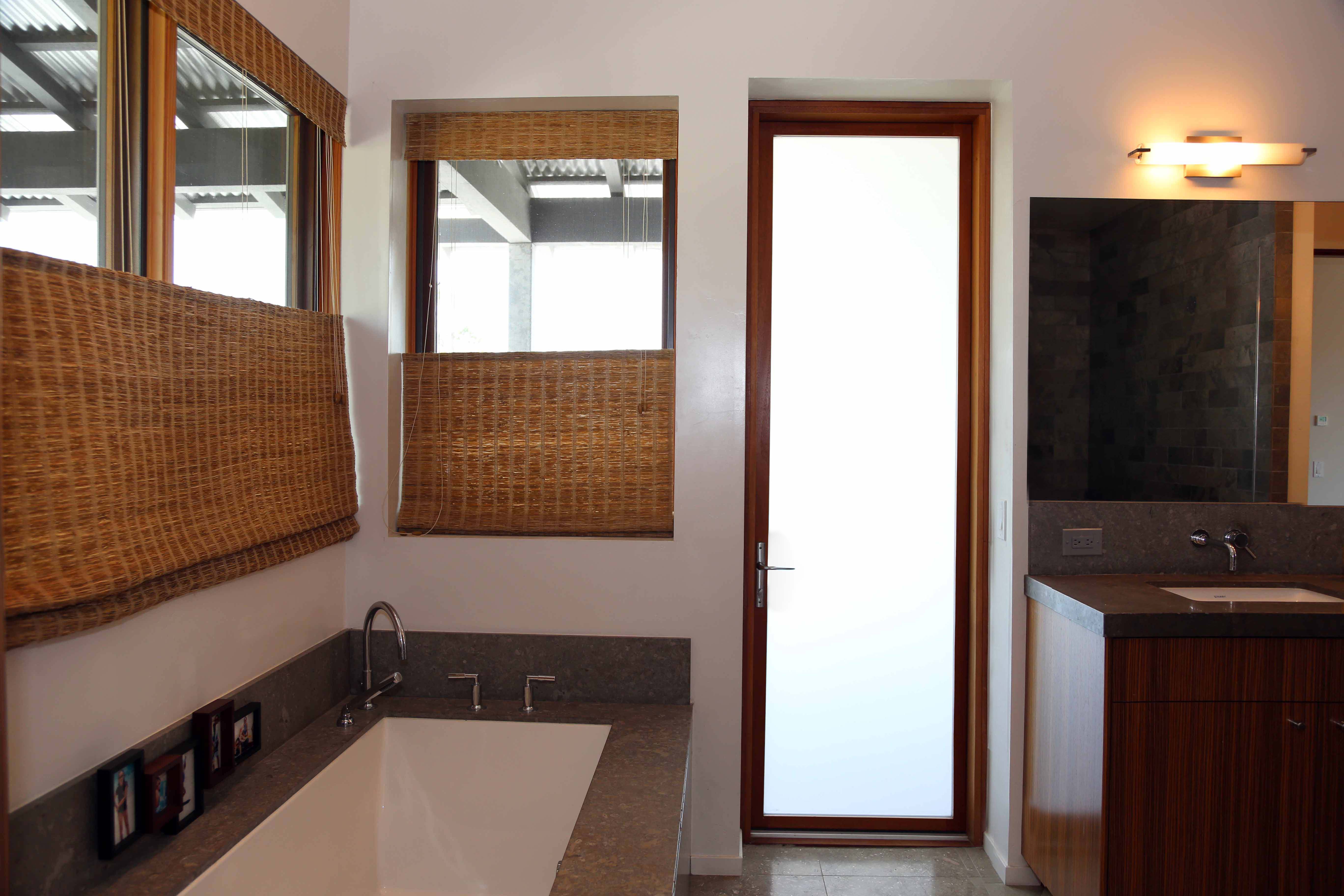 Lacantina Argonaut Window Door