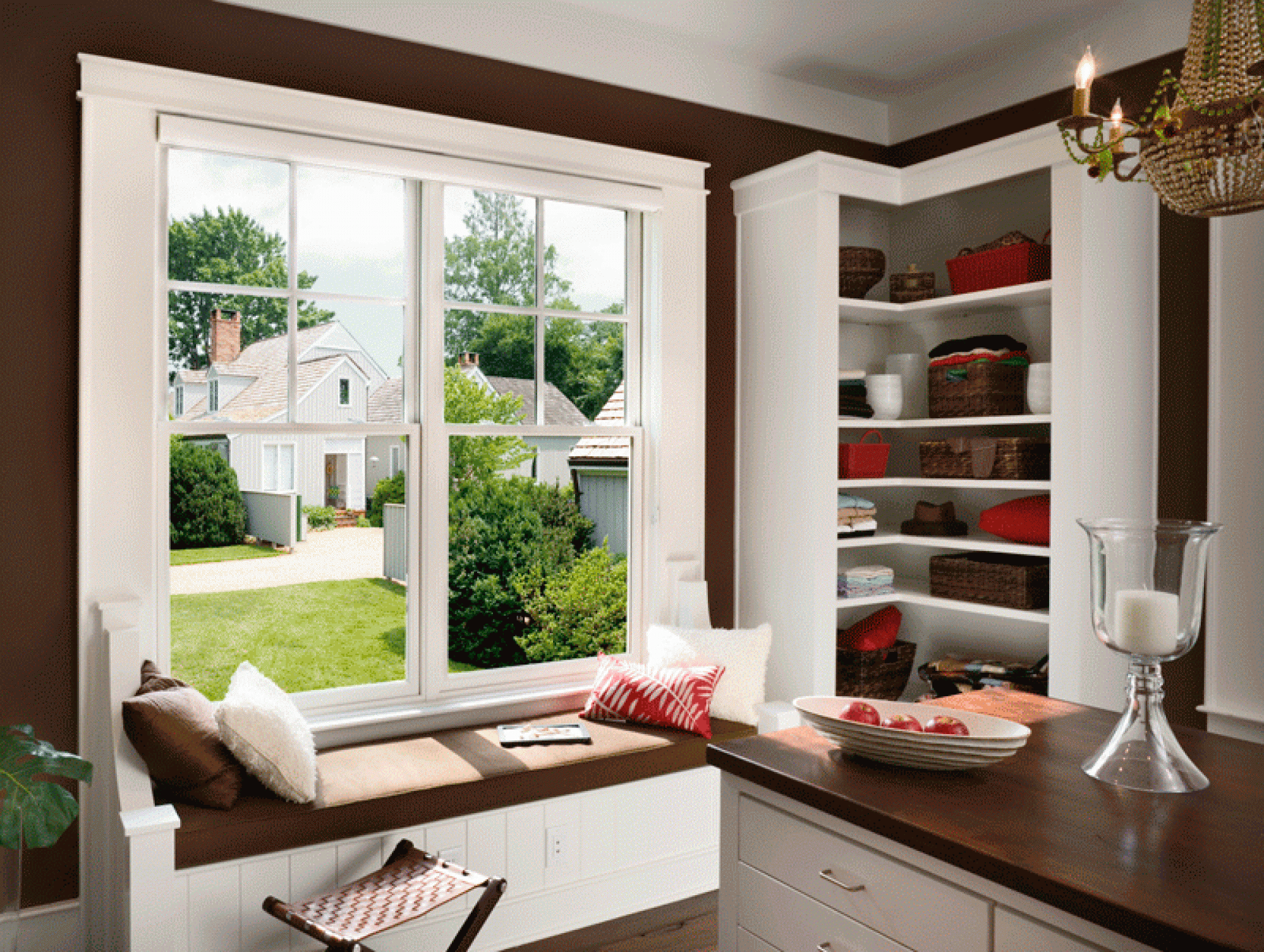 CUSTOM WOOD DOUBLE-HUNG WINDOW
