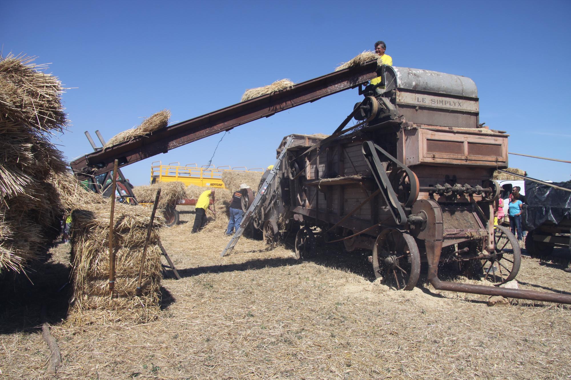 Défilé Battages Antigny 2015