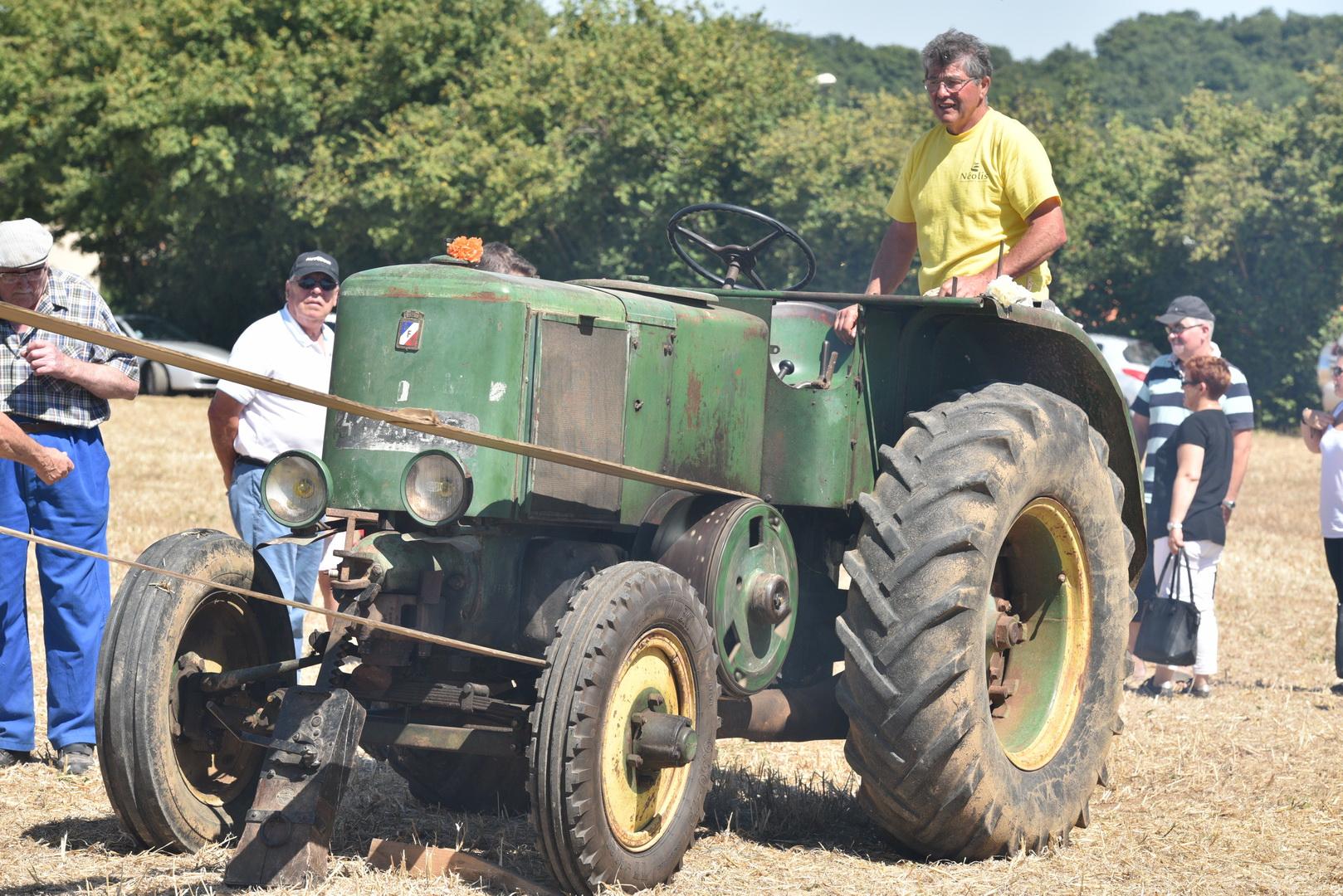 Défilé Battages Antigny 2015
