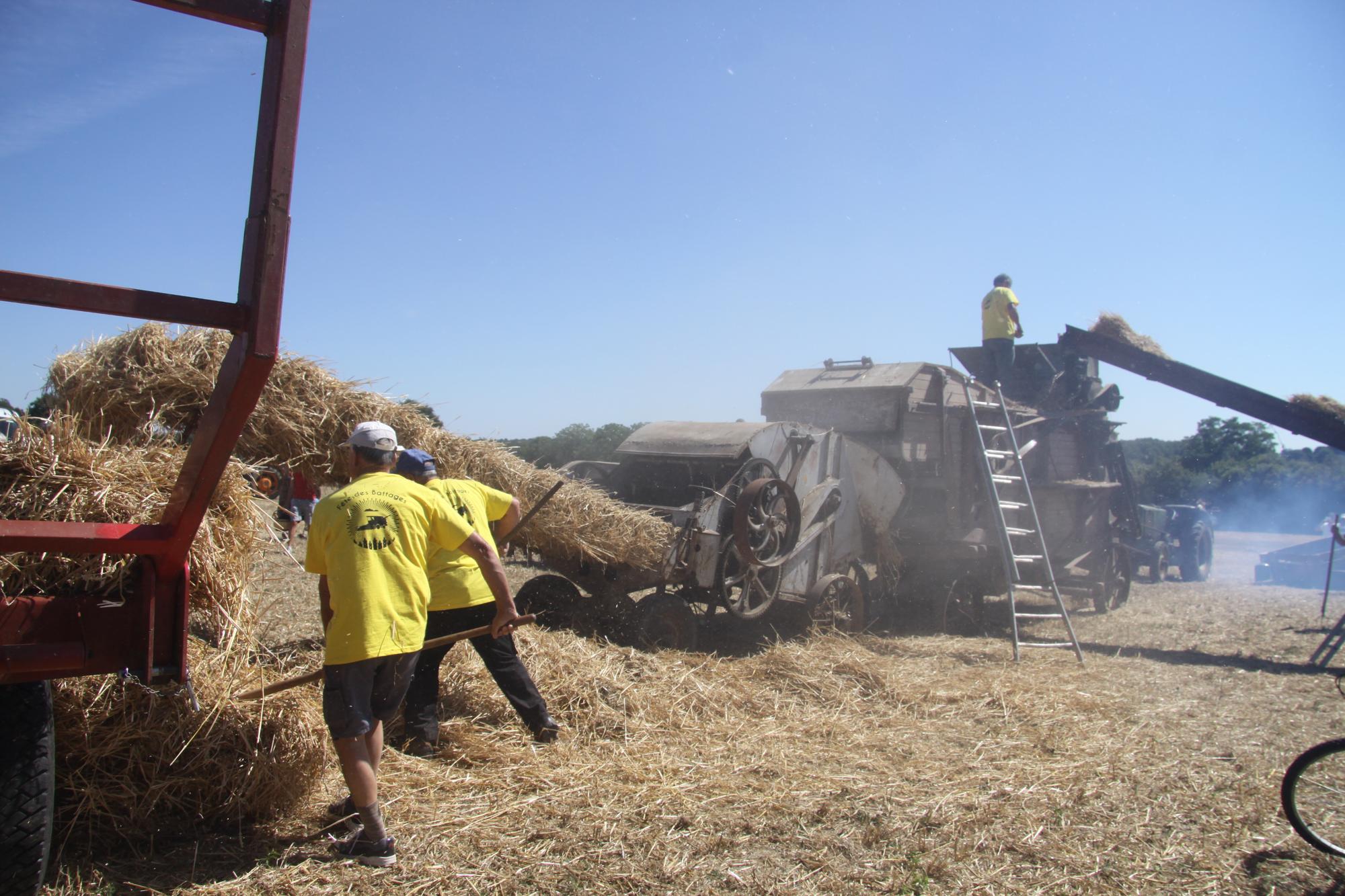 Défilé Battages Antigny 2015