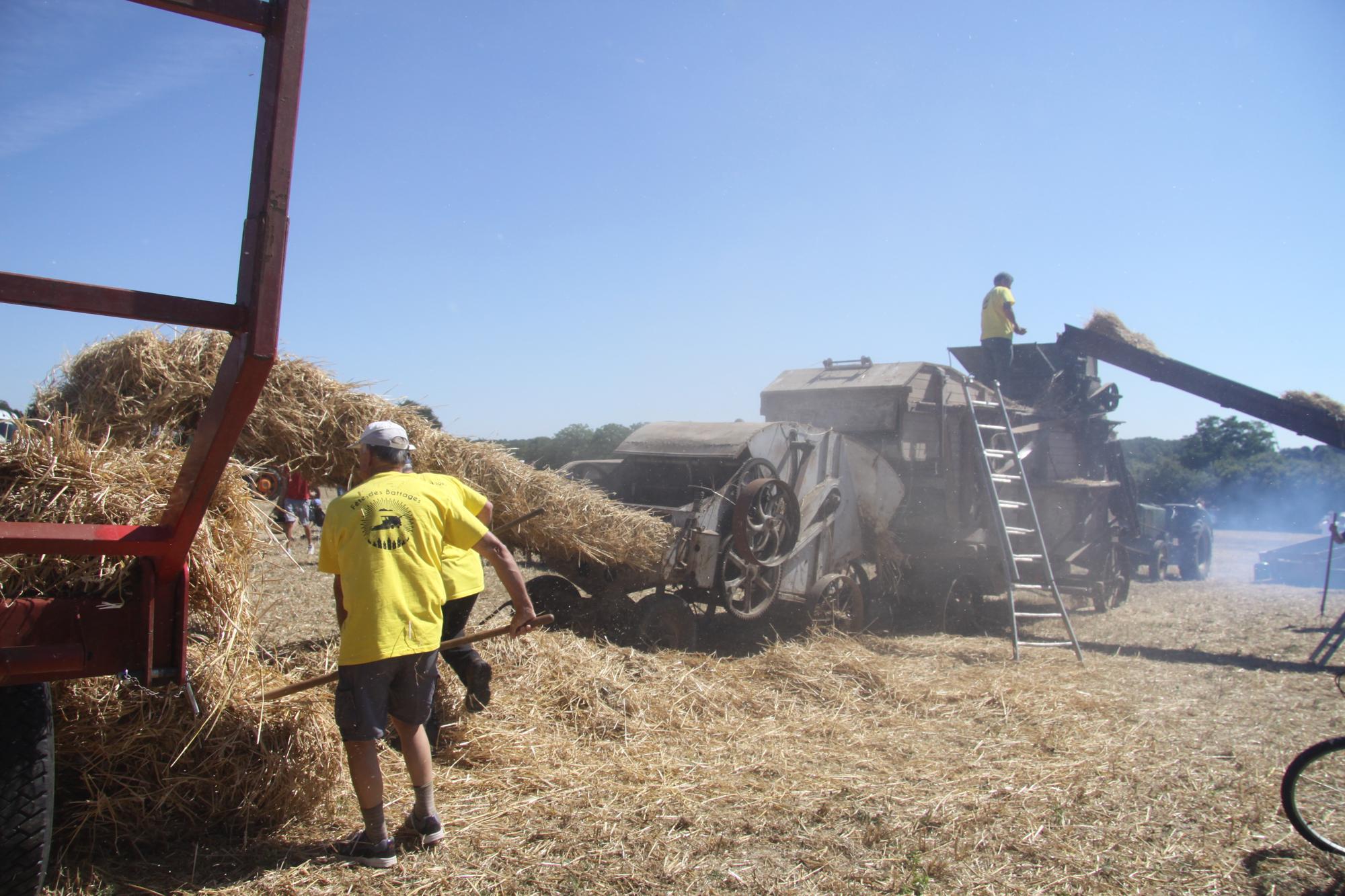 Défilé Battages Antigny 2015