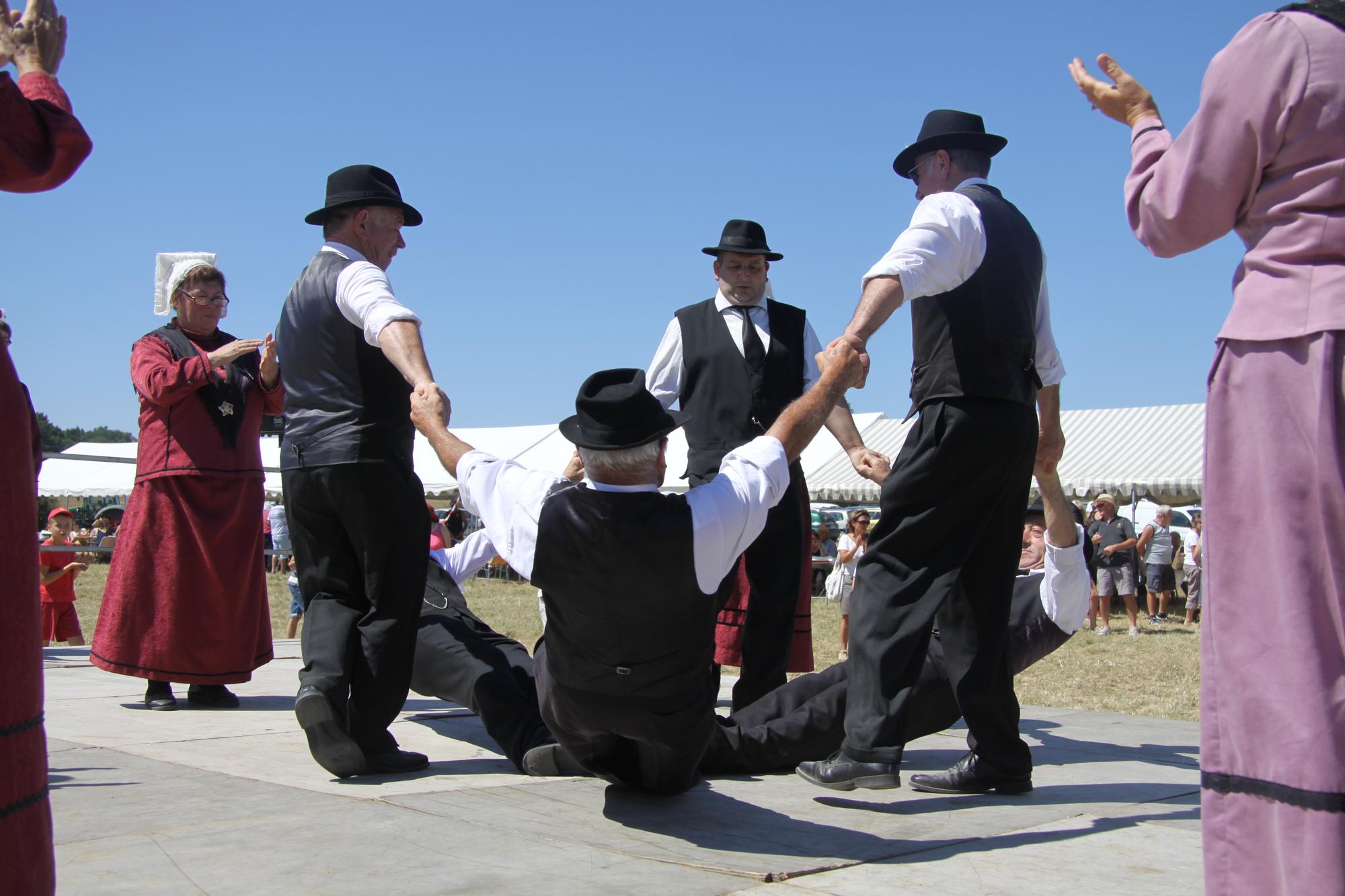Défilé Battages Antigny 2015