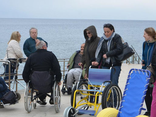 Pristupačnost plaža ne postiže se kupnjom bilo kakvog pomagala, već odabirom rješenja koja osobama s invaliditetom omogućuju stvarnu neovisnost