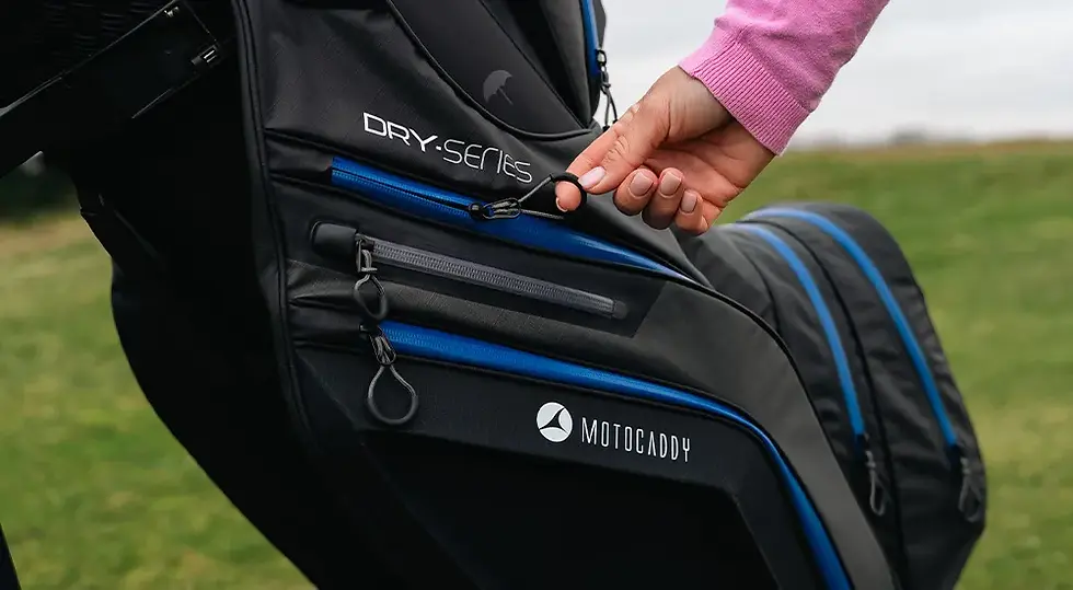 The Dry-Series, Motocaddy’s best-selling bag, is engineered for all-weather performance. It combines lightweight construction with waterproof TPU nylon fabric and thermo-sealed seams to deliver dependable protection in challenging conditions