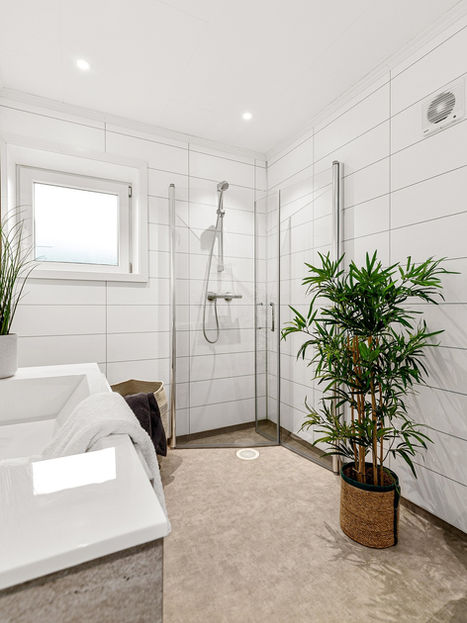 Clean modern bathroom representing deep cleaning services
