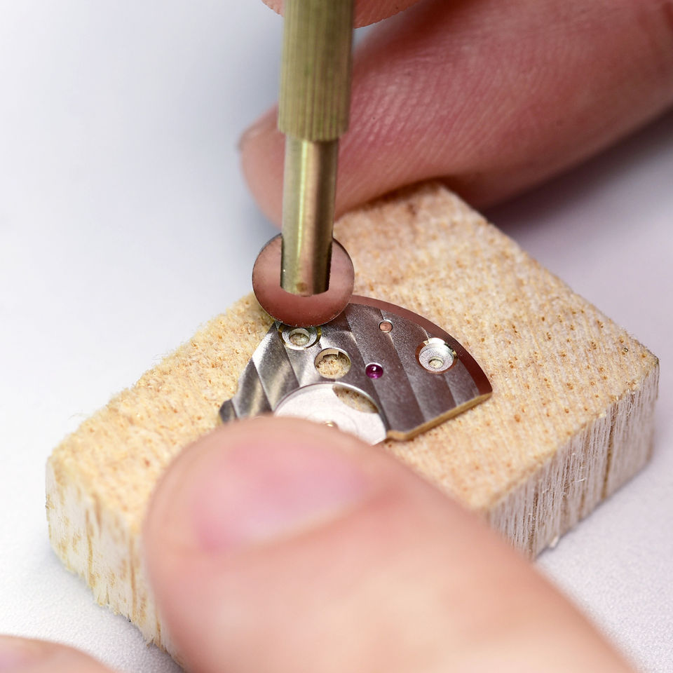 Silnkhole carving and chamfering