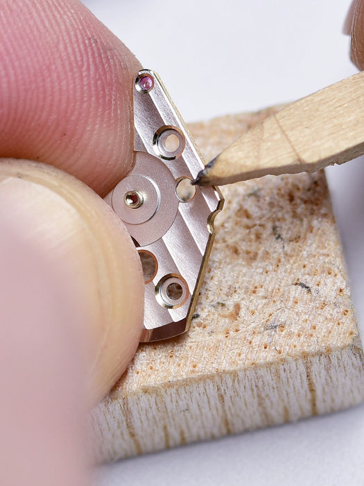 Bevel polishing with diamond paste