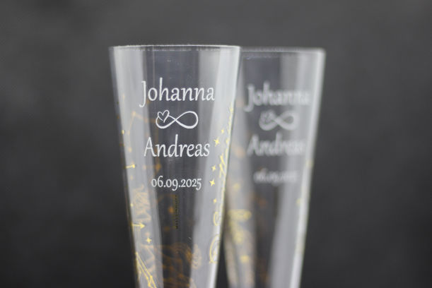 Schöne Sektgläser mit Gravur