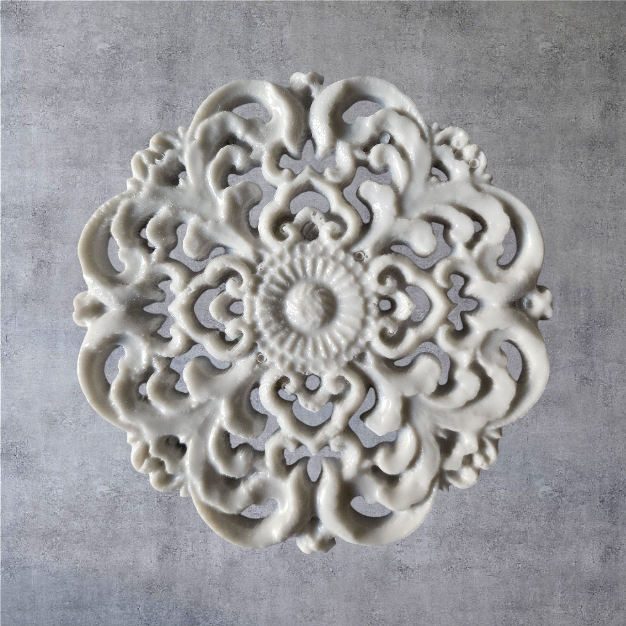 ROS533 Embellishment Size: 10x10cm