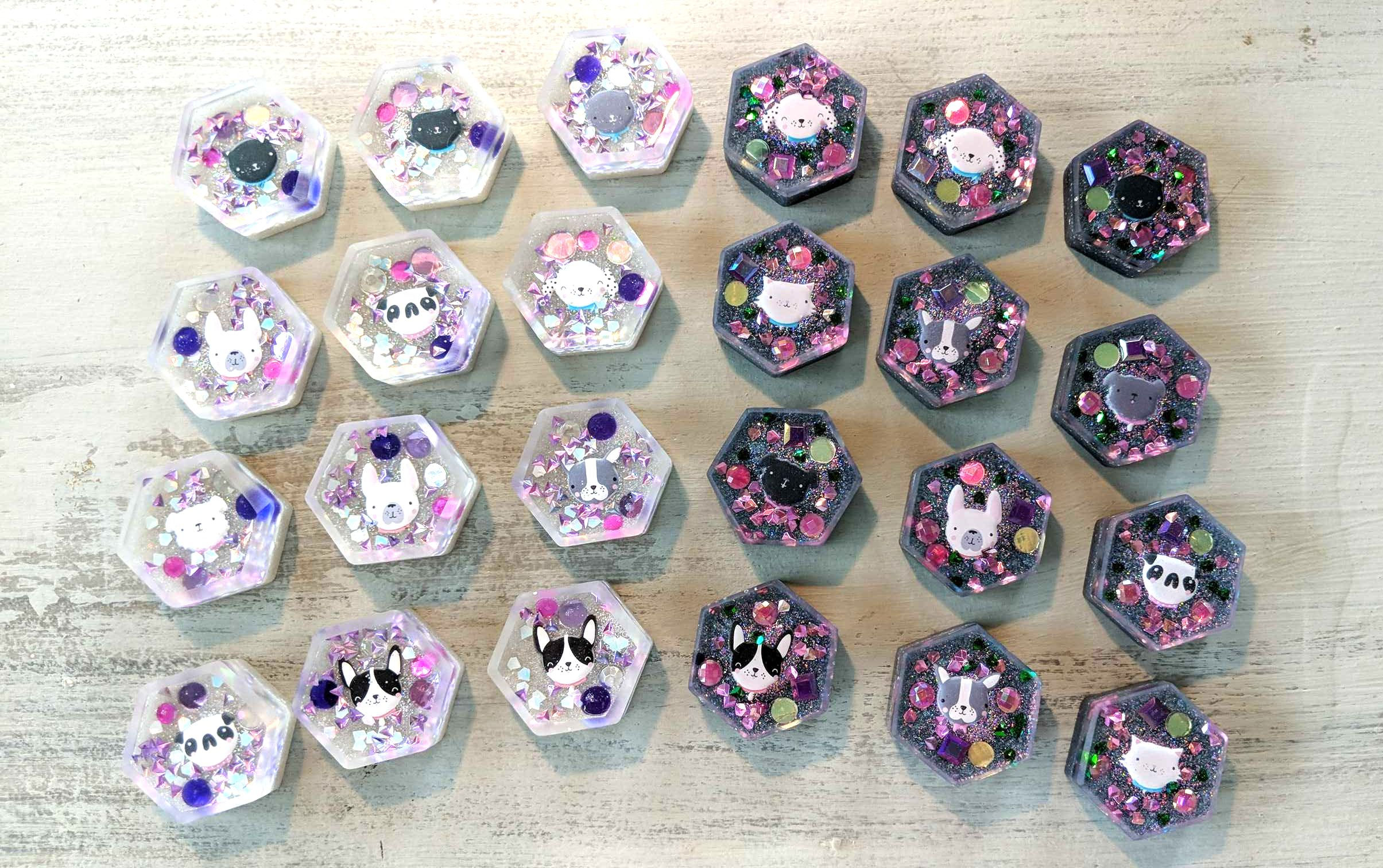 Puppy & Kitten Resin Honeycomb Checkers Set (24 pieces / Board not included)