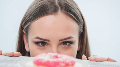 Does a single consumption imagery event increase food desire?