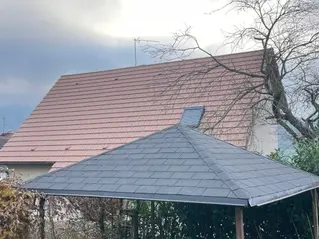 Le shingle : tout savoir sur ce matériau de couverture